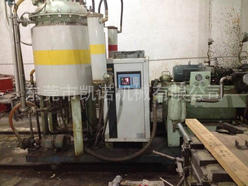 發(fā)泡機(jī)5AC案例